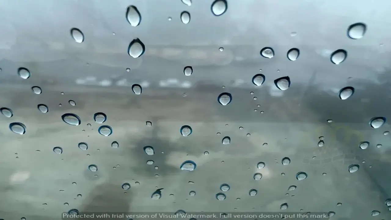 انخفاض ملموس على درجات الحرارة وأمطار يوم الأحد تسبق تقلبات جوية مرتقبة